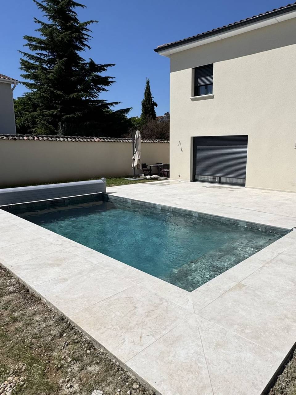 Piscine complète avec volet roulant à Chassieu